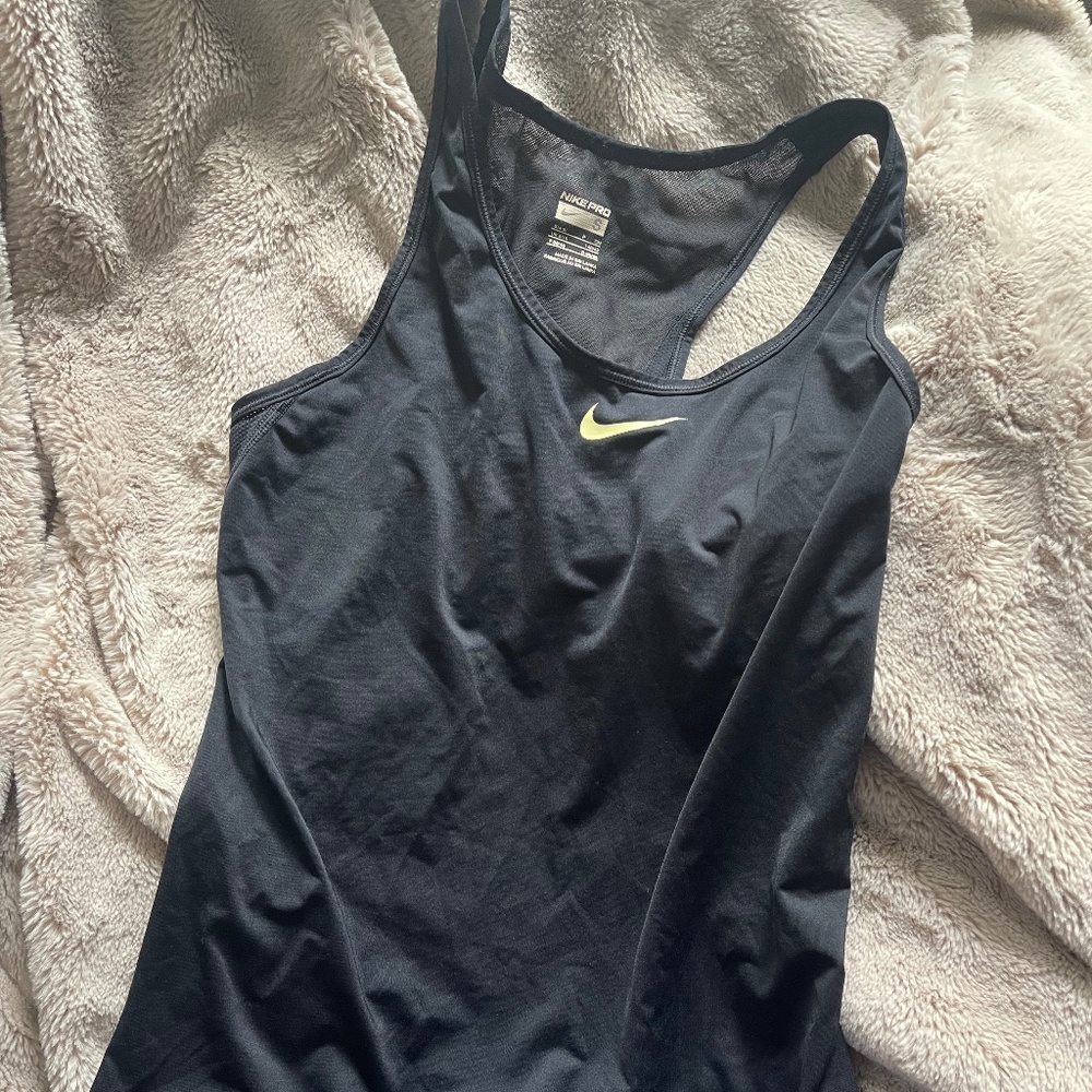 Nike Pro Mesh Women's Tank